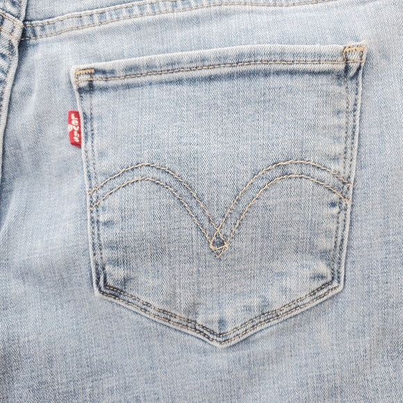 Levi's Classic Embroidered Shorts Women's Size 28 EUC - Picture 5 of 7